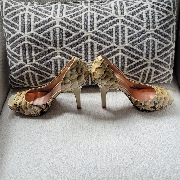 Jessica Simpson high heels - Picture 2 of 6